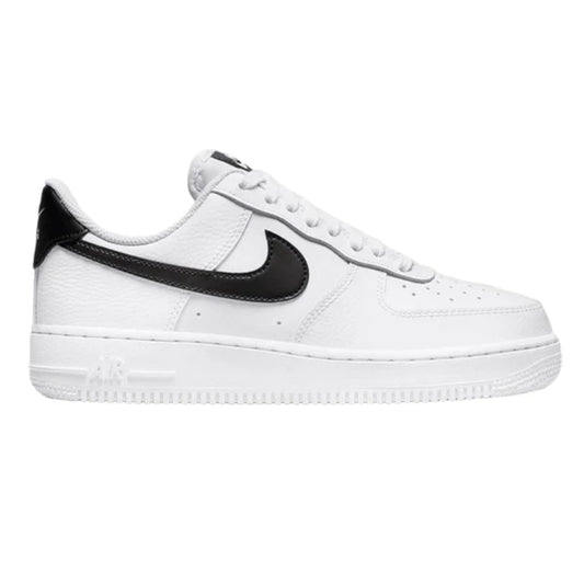 AIRFORCE 1 WHITE AND BLACK