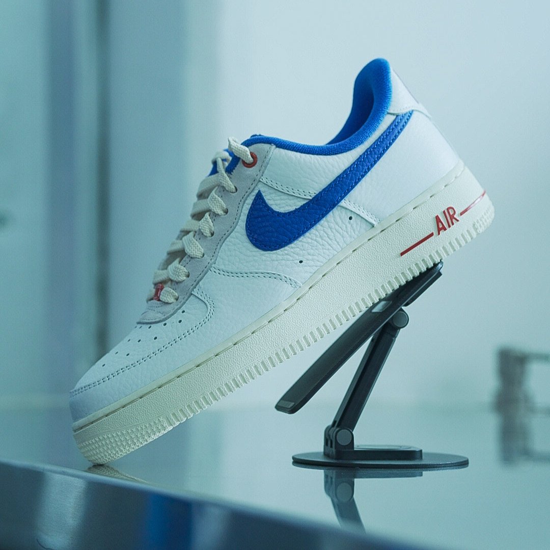 NIKE AIR FORCE 1 07 LX