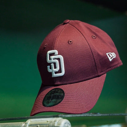 940 AJUSTABLE SAN DIEGO PADRES VINO