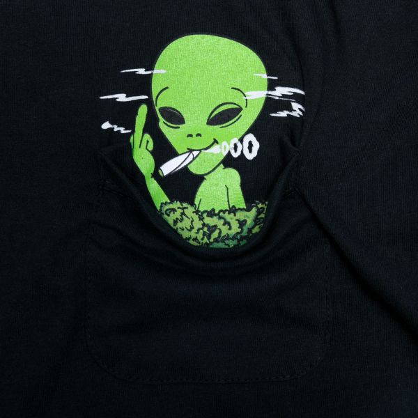 SMOKING ALIEN POCKET TEE (BLACK)