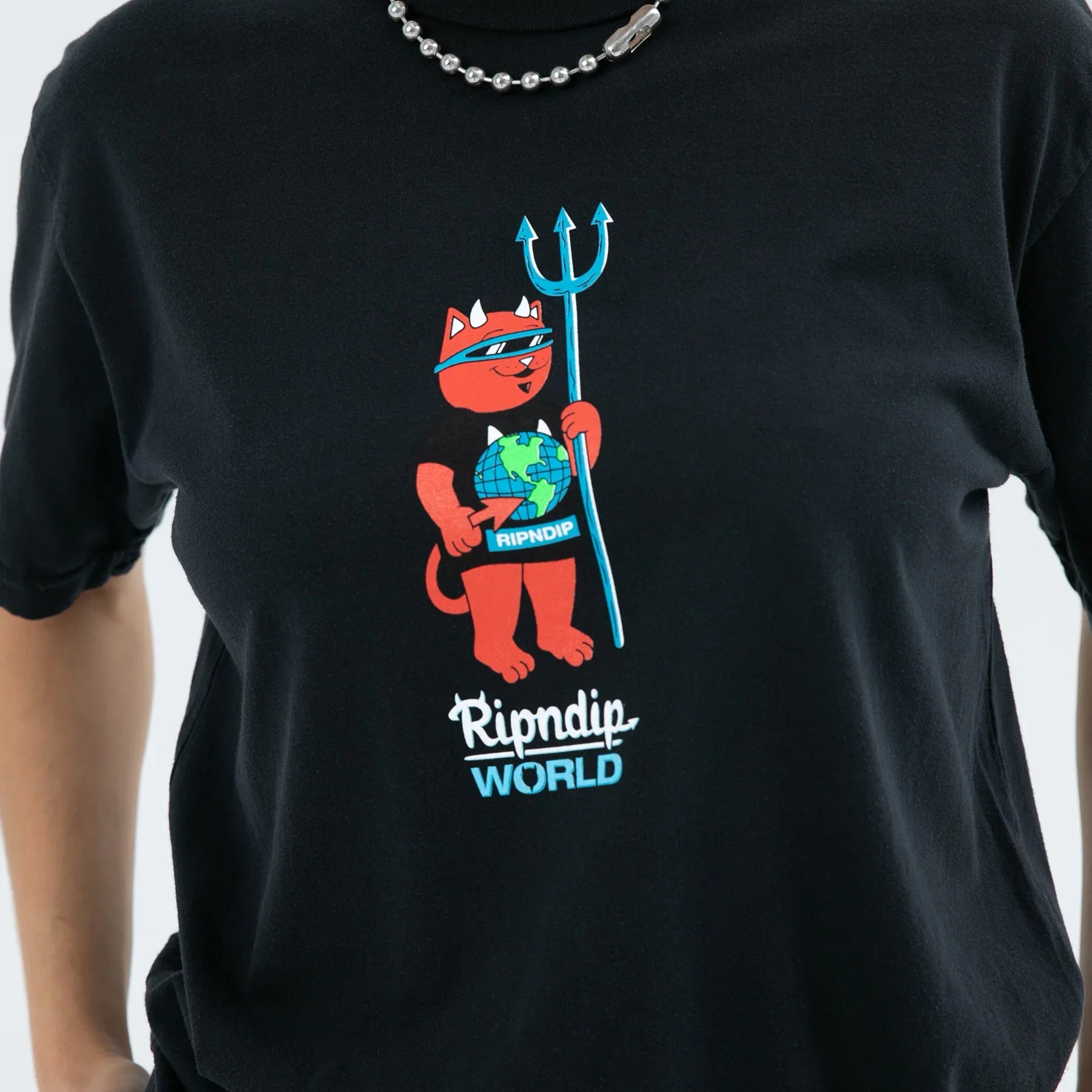 DEVILNERM WORLD TEE (VINTAGE BLACK)